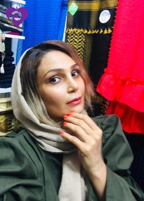الهام 44 ساله از اهواز - کاربر دختر پستو